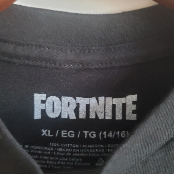 Fortnite 14/16 black T-shirt Peely Banana XL - Picture 3 of 5